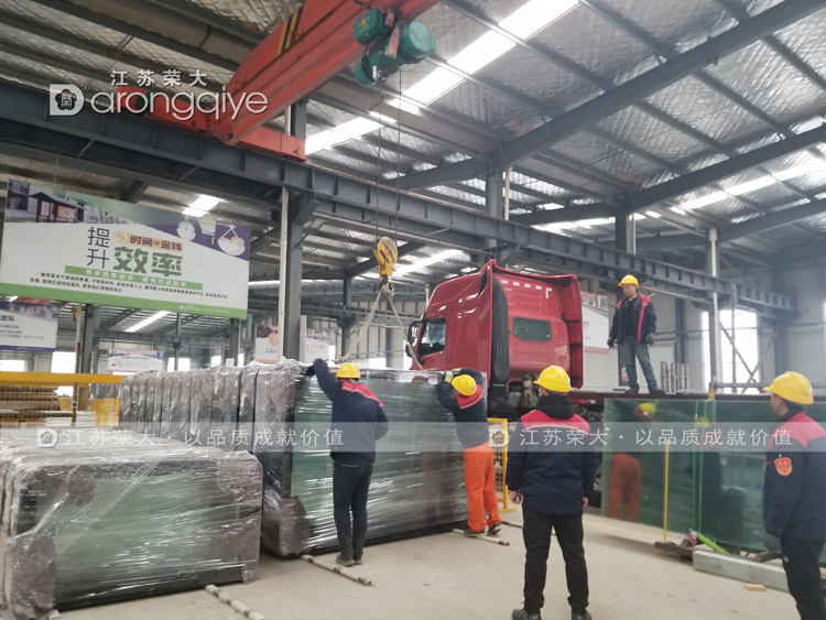 江蘇不銹鋼候車亭發貨圖二