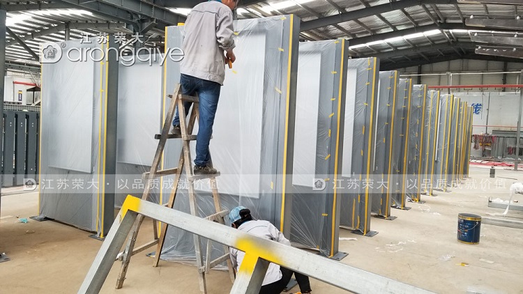 ɽ�|����վ�_�l؛�Dһ